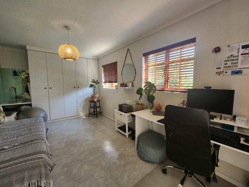 4 Bedroom Property for Sale in Die Wingerd Western Cape